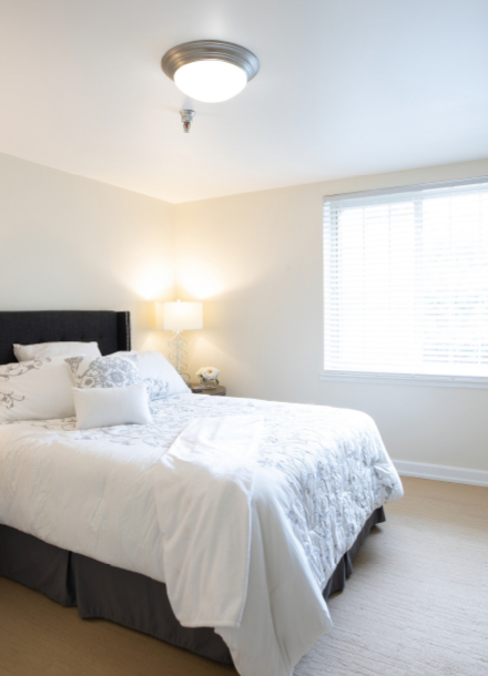 retirementunlimited-hidenwood-onebedroom-image-front